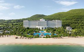 Nha Trang Marriott Resort & Spa, Hon Tre Island